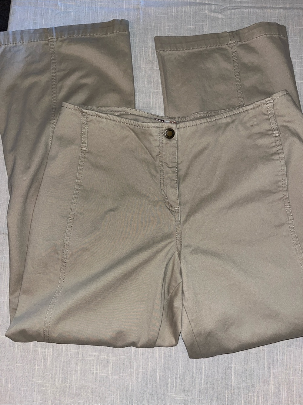Faded Glory women semi wide-Leg Chinos in Khaki